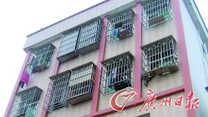 年轻辣妈不愿辞职“带孩子” 负气跳楼被救下 年轻辣妈不愿辞职“带孩子” 负气跳楼被救下
