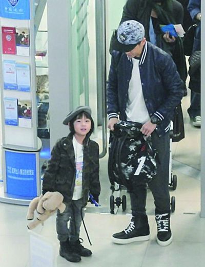 林志颖和儿子Kimi 林志颖和儿子Kimi
