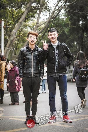 来自西安中学的李鑫和小梁,两人今年已经一起参加了多场艺考了。 来自西安中学的李鑫和小梁,两人今年已经一起参加了多场艺考了。