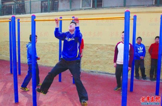 体育中考引体向上成老大难 体育中考引体向上成老大难