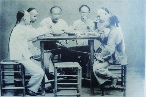 -厦门人家庭用餐。