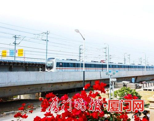-地铁1号线海堤跨海地上段的接触网采用柔性悬挂工艺。
