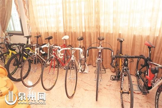 张志阳收藏20多辆世界限量版自行车